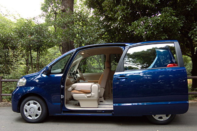 【スペック】全長×全幅×全高＝3990×1690×1720mm/ホイールベース＝2600mm/車重＝1100kg/駆動方式＝FF/1.3リッター直4 DOHC16バルブ（87ps/6000rpm、12.3kgm/4400rpm）/価格＝149万1000円（テスト車＝184万4850円）