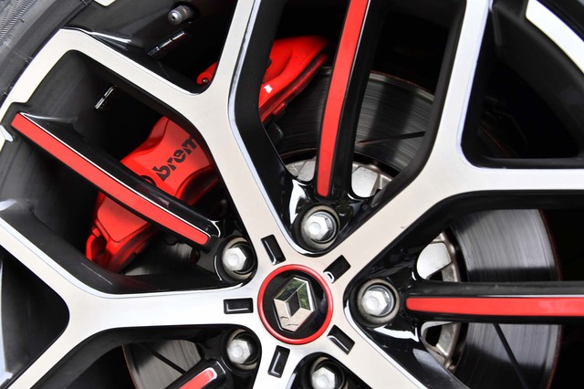 実力検証！ 新型メガーヌ ルノー・スポール トロフィー 【“最速の血統