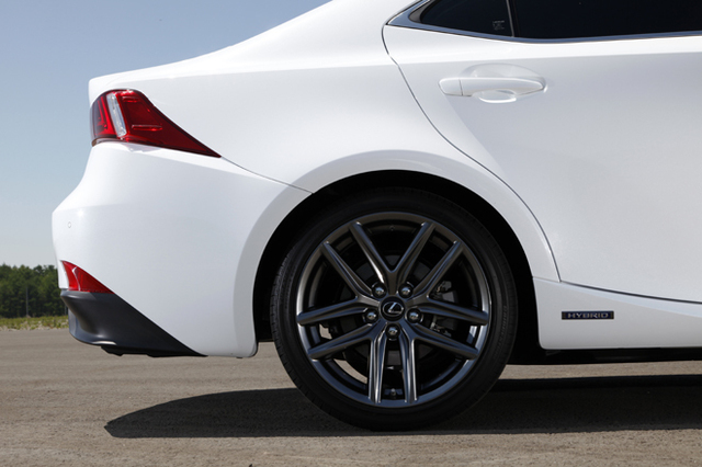 レクサスIS 300h Fスポーツ ホイール 新型レクサス IS300h ”F SPORT”Mode BlackⅣ” BBSホイールいい