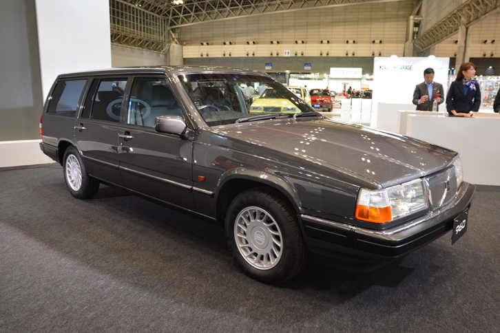 会場に展示された「ボルボ960ワゴン」。
