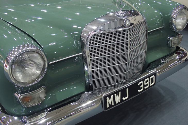 メルセデス・ベンツ230Sユニバーサル（1966年）／シルバースター