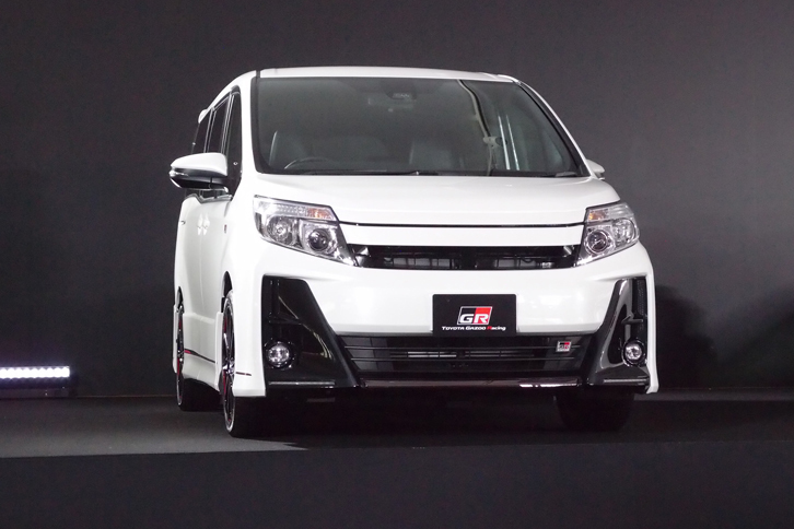 ノアSi“GRスポーツ”