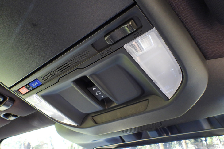 スバル・フォレスター プレミアムS：HEV EX（オーバーヘッドコンソール）