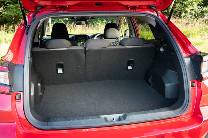 VDA計測での荷室容量は315リッターと、「XV」の340リッターよりやや縮小している。（いずれもサブトランクを含まない数値）