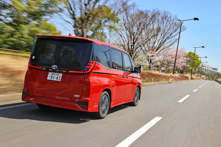 新型「ノア／ヴォクシー」のプラットフォームは、次期型「アルファード」など他車種にも採用されると思われる。これから登場するトヨタの新型ミニバンも期待大だ。