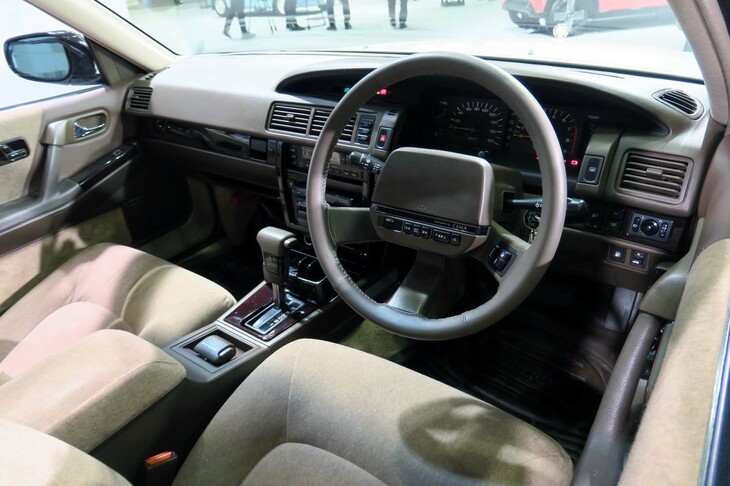 日産セドリックシーマ タイプIIリミテッド（1990年 FPY31型）