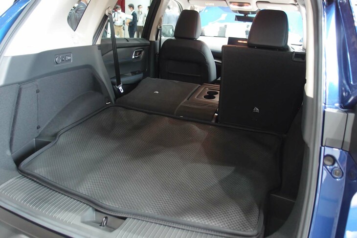 日産エクストレイルAUTECH e-4ORCE アドバンストパッケージ（ラゲッジルーム）