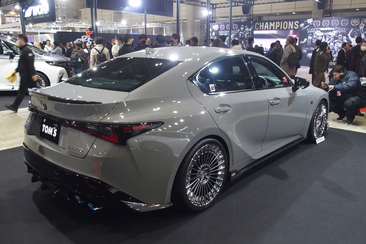 レクサスIS500（TOM’S）