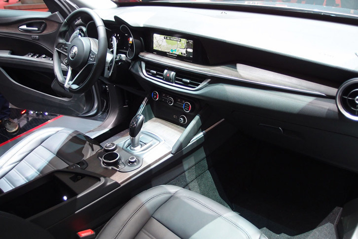 アルファ・ロメオ・ステルヴィオ