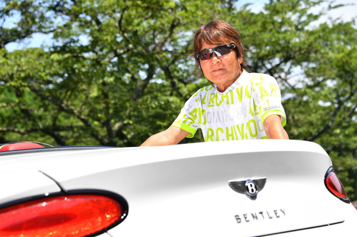 「英国車は好きで、過去にジャガーやロールス・ロイスの購入経験はあるのですが、ベントレーにきちんと触れたことはなかったですね」と池沢早人師先生。