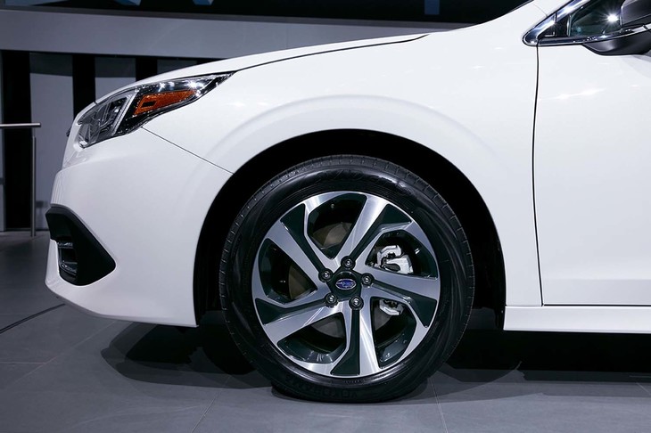 スバル・レガシィ（フロントホイール）