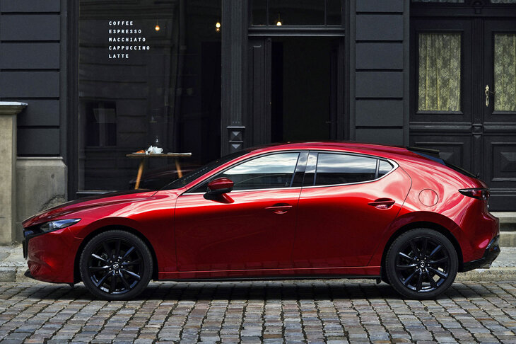 マツダ3ファストバック