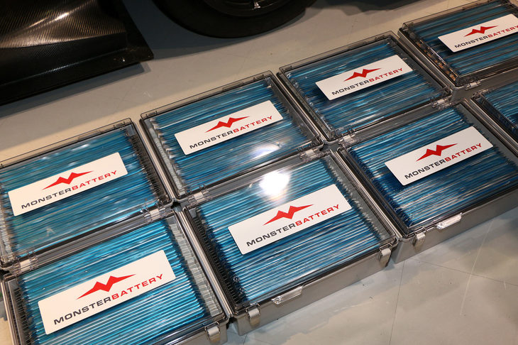 電気自動車の要であるバッテリーについては「オザワエナックス」が技術面をサポートする。