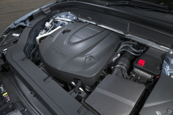 「XC60 D4 AWDインスクリプション」に搭載される2リッター直4ディーゼルターボエンジンは、最高出力190ps、最大トルク400Nmを発生する。