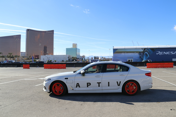 アプティブ社とリフト社による、自動運転車を使った送迎サービス。