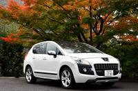 彩速ナビを搭載したデモカーは「プジョー3008」。