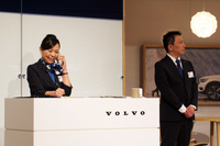 チーム部門では電話対応も審査の対象となっており、来訪の可否やキャンペーン内容の確認に加え、「傘を忘れちゃったんだけど」という問い合わせも用意されていた。