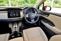 コックピット周辺部の様子。テスト車には、8インチサイズのホンダ純正ナビゲーションシステムが備わっていた。