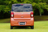 リアコンビランプもシンプルな角形だ。