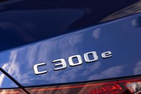 メルセデス・ベンツC300eセダン