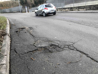 著者としては、高速の速度引き上げより、一般道の補修を進めてほしい。