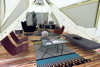 各々のテントには、レクサスのSUV各モデルをイメージしたというインテリアがしつらえられていた。