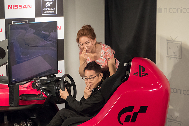 ゲストとして登場した加藤茶さん、加藤綾菜さん夫妻。