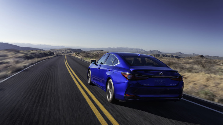 レクサスES（エクステリア）