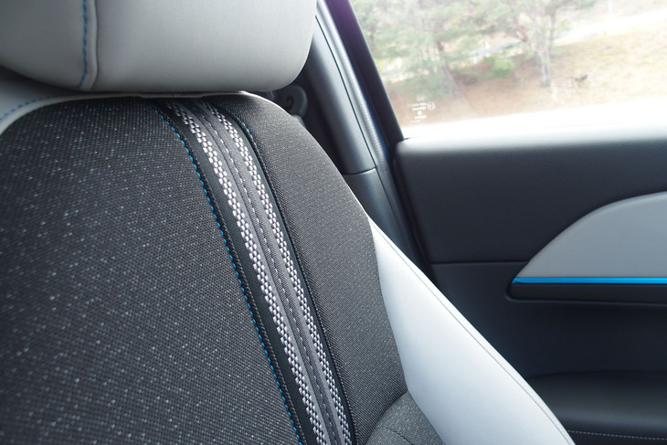 ホンダ・ヴェゼルe：HEV Z PLaYパッケージ（フロントシート）