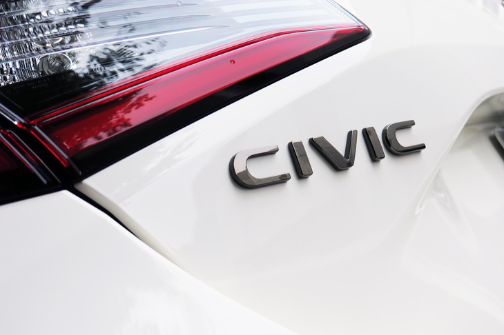 ホンダ・シビック タイプR（「CIVIC」バッジ）