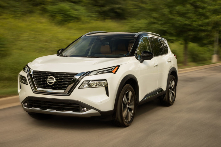 北米では2020年10月から販売されている新型「日産ローグ」。新型「エクストレイル」の内外装は基本的にこれと変わらない。