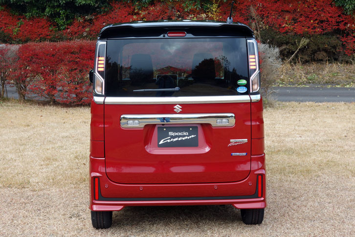 「スズキ・スペーシア カスタム ハイブリッドXSターボ」（エクステリア）