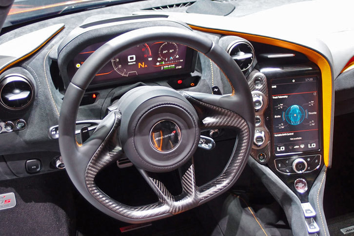 マクラーレン720S