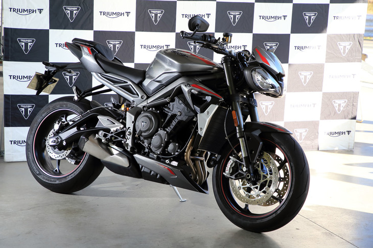 2020年モデルの「ストリートトリプルRS」。日本では2019年11月1日に富士スピードウェイで実車がお披露目された。