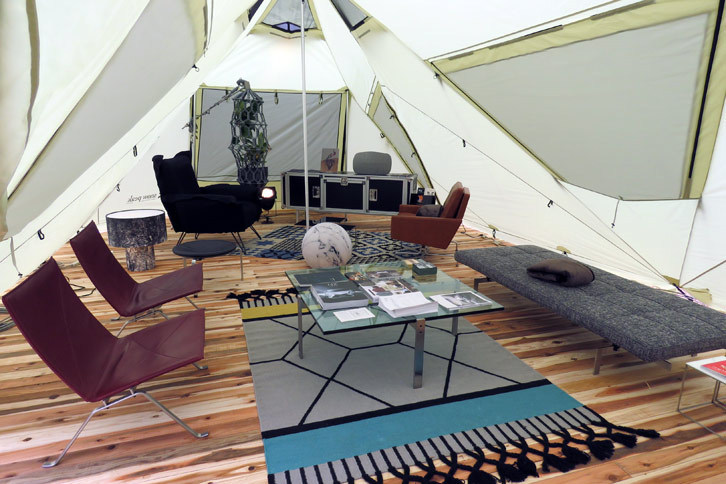 各々のテントには、レクサスのSUV各モデルをイメージしたというインテリアがしつらえられていた。