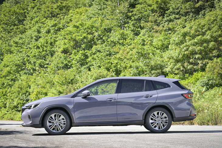 スポーツワゴン「レヴォーグ」をベースに車高と最低地上高を高め、SUVのテイストを付与したクロスオーバーモデル「レヴォーグ レイバック」。現在、先行予約受け付けを行っているが、価格については今秋発表される予定だ。