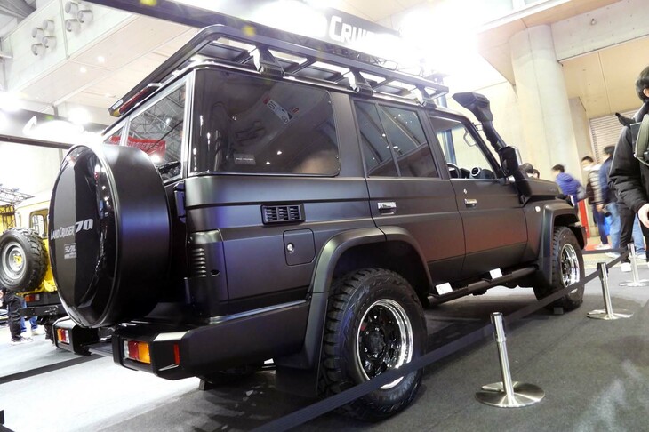 ランクルBASEカスタム「ブラッククルーザー70」