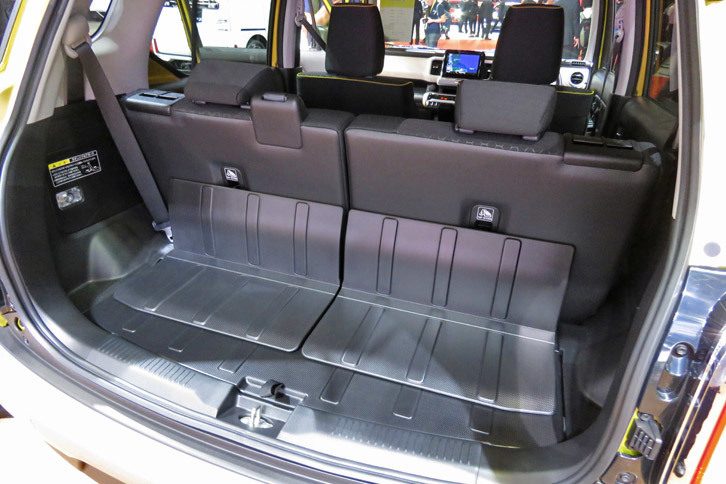 スズキ・クロスビー（ラゲッジルーム）