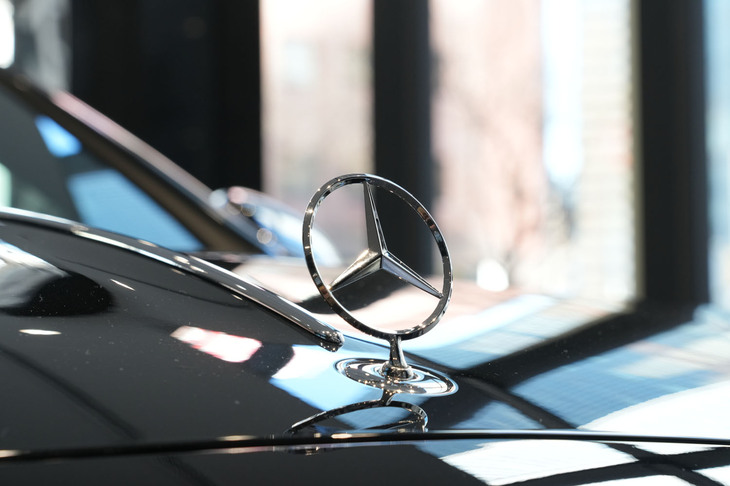 Limited Edition Maybach by Virgil Abloh（ボンネットマスコット）