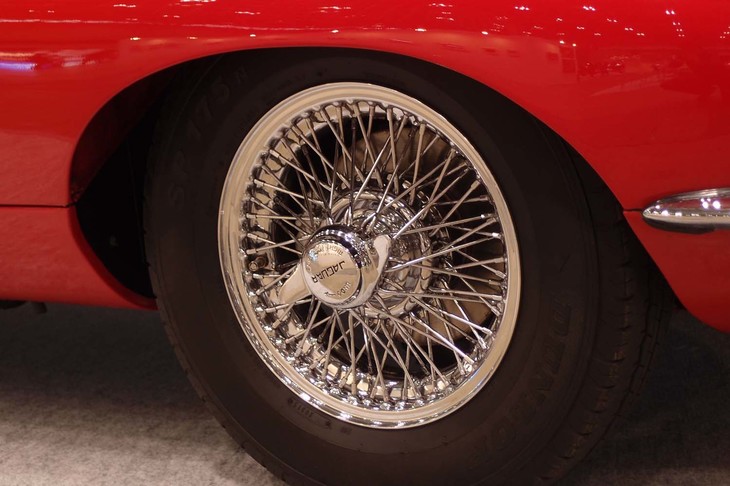 ジャガーEタイプ シリーズ1 ロードスター（1966年）／ガレージイワサ