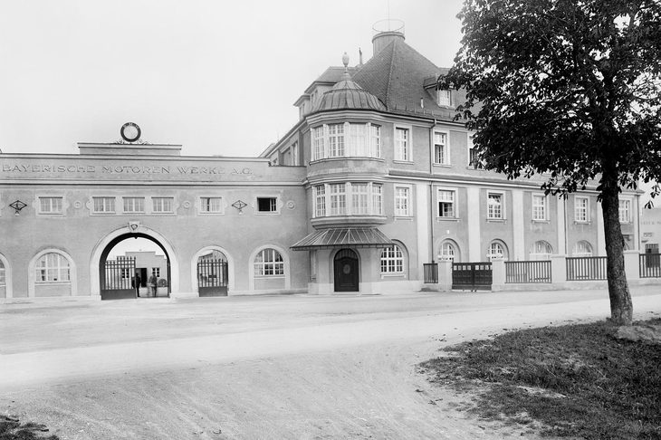 ミュンヘン・ミルバーツホーフェンに位置するBMWの工場。（1920年代）