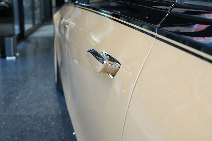 Limited Edition Maybach by Virgil Abloh（ドアハンドル）