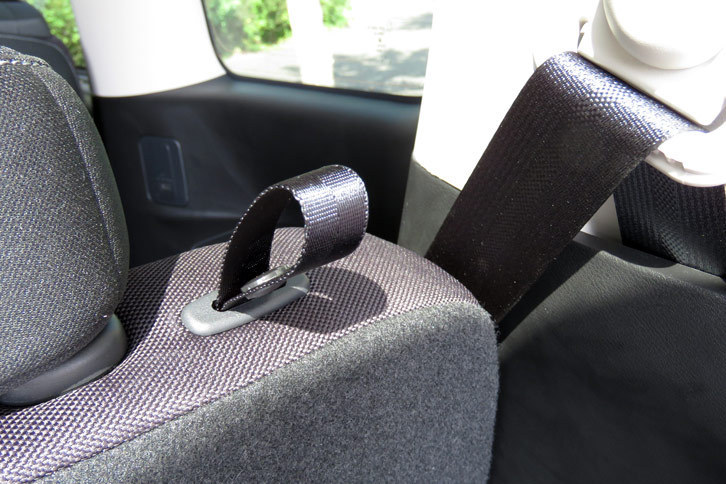 日産セレナ ハイウェイスターG（3列目シート格納用ストラップ）