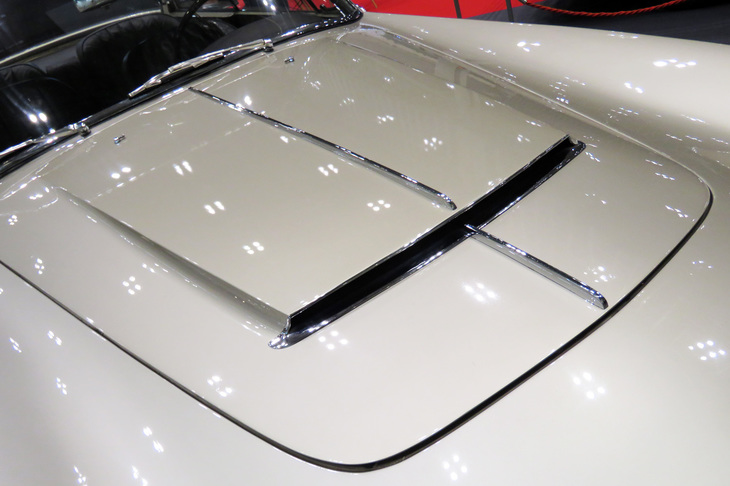 アルヴィス3リッター グラバー スーパークーペ（1966年）／明治産業株式会社