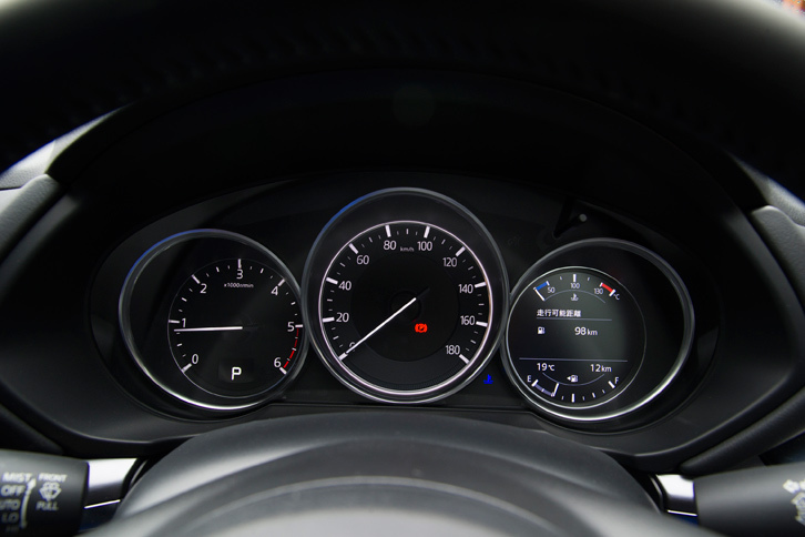 マツダCX-8 XDプロアクティブ（メーター）