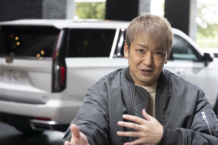 吉田健一（よしだ けんいち）　
	北海道登別市出身。1999年にメジャーデビューした津軽三味線ユニット、吉田兄弟のメンバー（弟）で、2003年の全米デビュー以降、兄の良一郎とともに世界各国で演奏活動を行ってきた。クルマ好きとも知られ、かつては2014年式の「シボレー・カマロ」を所有するなど、アメリカ車にも造詣が深い。