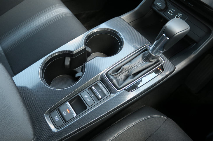 ホンダ・シビックLX（センターコンソール）