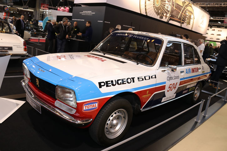 デビュー50周年を迎えフィーチャーされた「プジョー504」。現役時代はアフリカや南米のラリーシーンでも活躍した。