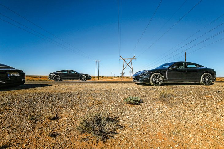 後日（2018年7月13日）公開された「タイカン」のプロトタイプの写真。