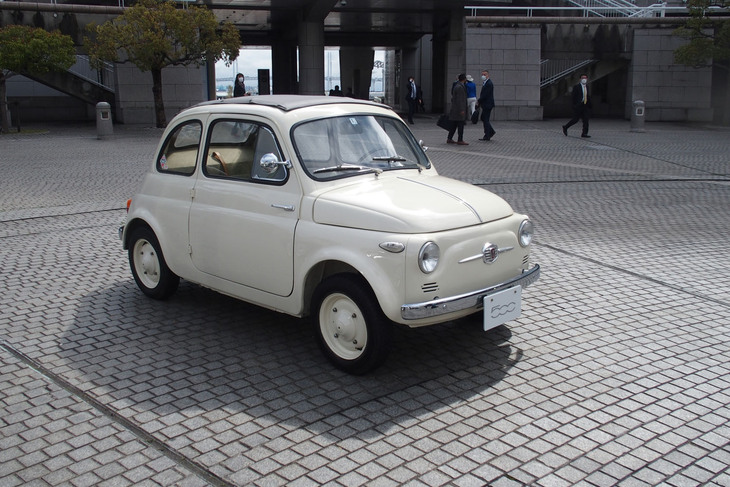 1957年の「フィアット500」。